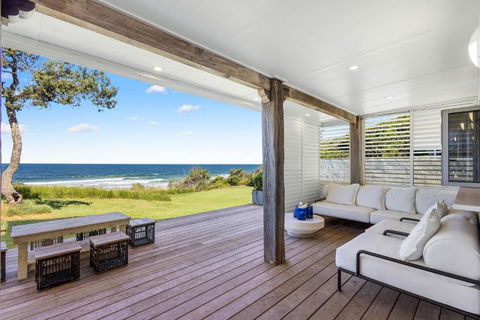 Saltwater Beach House - Sunshine Coast Guide 2