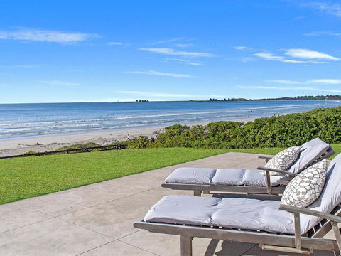 Saltwater Retreat - Sunshine Coast Guide 0