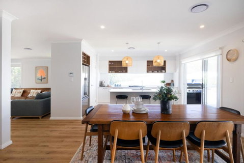 Saltwood - Sunshine Coast Guide 2