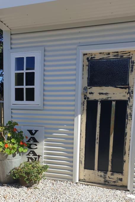 Samuels Cottage C1860 - In The Heart Of Mudgee - Sunshine Coast Guide 2