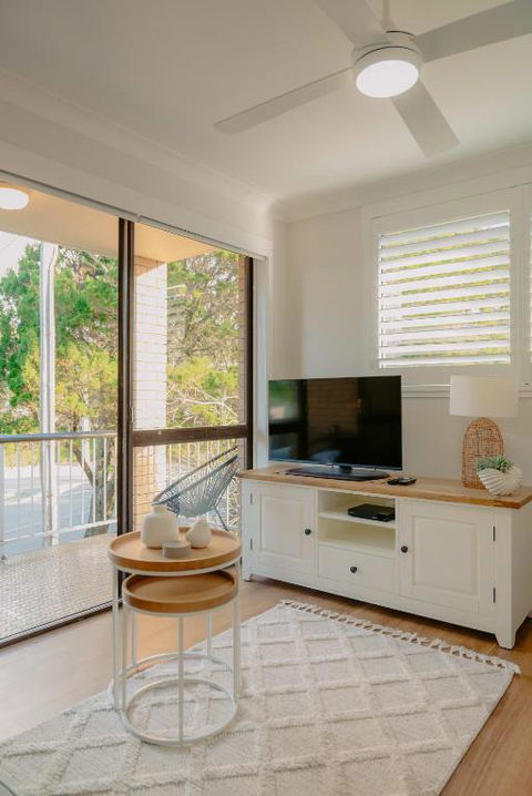Sanctuary Court Unit 4 - Sunshine Coast Guide 1