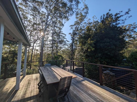 Sanctuary Retreat - Sunshine Coast Guide 0