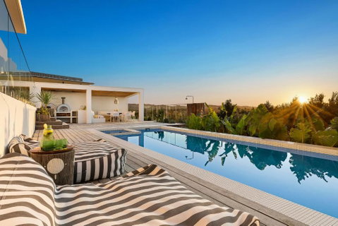Sanctuary Spaces - Sundowner - Sunshine Coast Guide 1