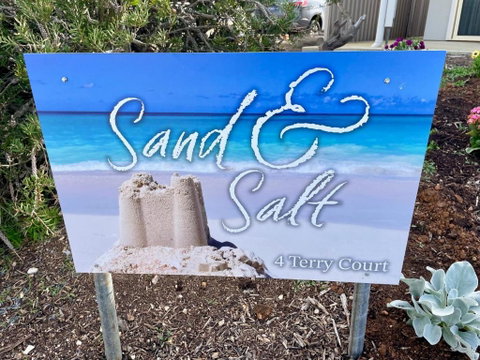 Sand & Salt - Sunshine Coast Guide 1