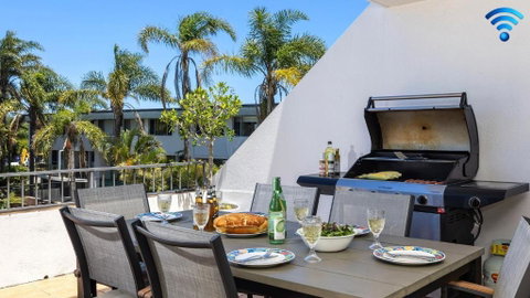 Sand And Sea - Sunshine Coast Guide 0