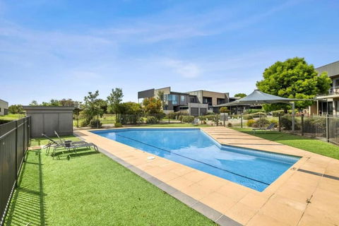 Sands Coastal Villa Close To Pool, Beach And Golf - Sunshine Coast Guide 2