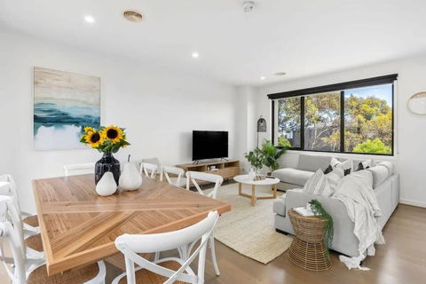 Sands Coastal Villa Close To Pool, Beach And Golf - Sunshine Coast Guide 3