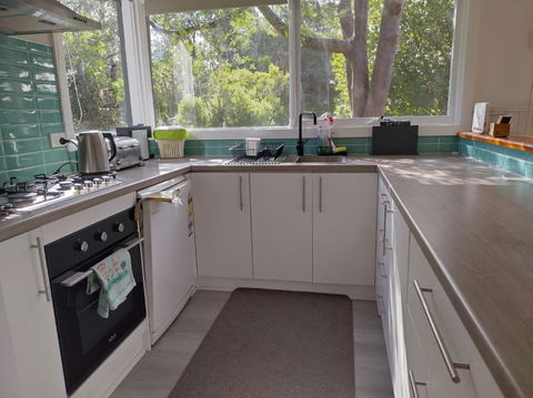 Sanders Beach House - Sunshine Coast Guide 2