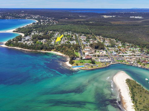 Sandalwood At Huskisson - Sunshine Coast Guide 1
