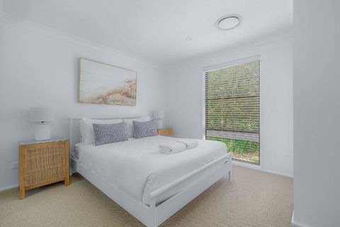 Sandalwood At Huskisson - Sunshine Coast Guide 0