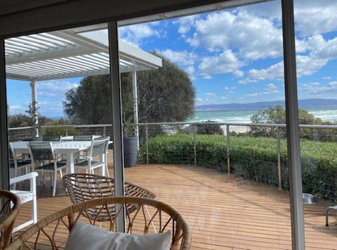 Sandbar Beach House - Sunshine Coast Guide 0