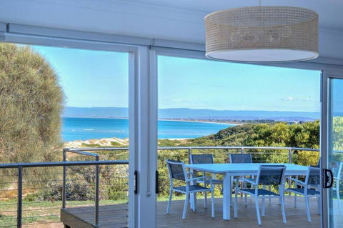 Sandbar Beach House - Sunshine Coast Guide 2