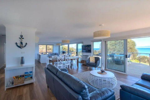 Sandbar Beach House - Sunshine Coast Guide 3