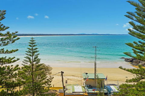 Sandcastle 407 12-24 William Street - Sunshine Coast Guide 3