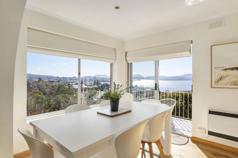 Sandcastle At Sandy Bay Perfect Location Views - Sunshine Coast Guide 2