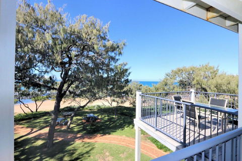 Sandcastles 8 - Sunshine Coast Guide 2