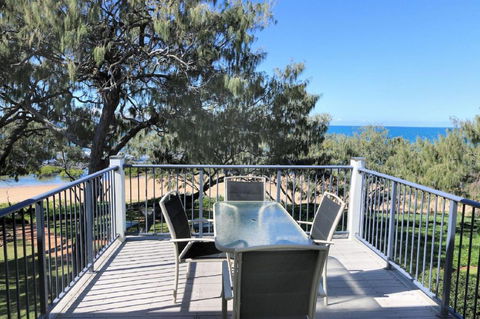 Sandcastles 8 - Sunshine Coast Guide 1