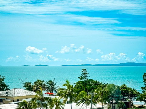 Sandhaven Bungalow - Sunshine Coast Guide 0