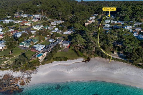 Sandlines At Hyams Beach - Sunshine Coast Guide 1