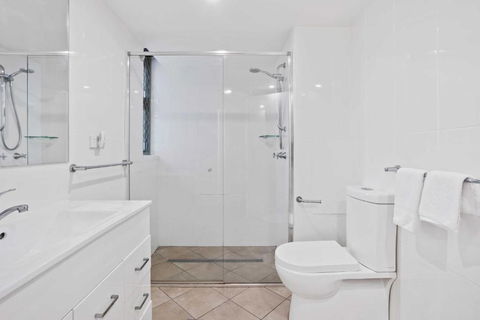 Sandown - Hosted By Burleigh Letting - Sunshine Coast Guide 1