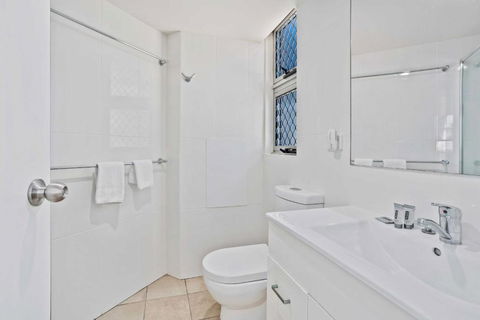Sandown - Hosted By Burleigh Letting - Sunshine Coast Guide 2