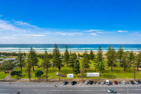 Sandpiper Broadbeach - Sunshine Coast Guide 0