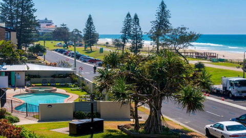 Sandrift Beachfront Apartments - Sunshine Coast Guide 1
