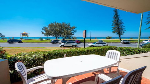Sandrift Beachfront Apartments - Sunshine Coast Guide 3