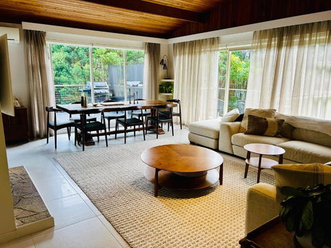 Sandy Bay Haven - Sunshine Coast Guide 0