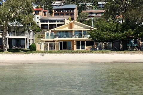 Sandy Beach House Corlette Unit 1 Waterfront WI-FI Aircon - Sunshine Coast Guide 0