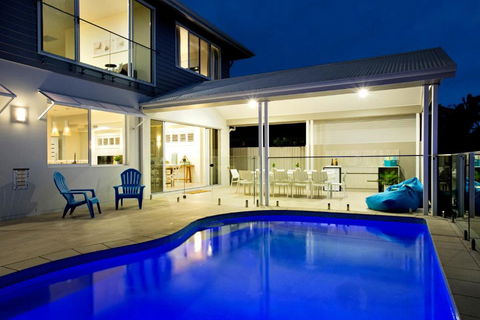 Sandy Cove - Sunshine Coast Guide 1