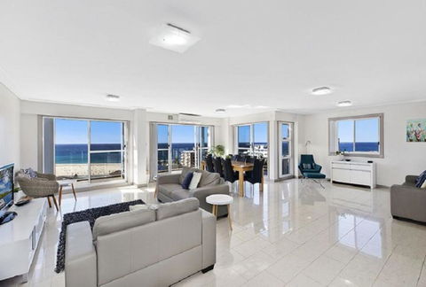 Sandy Cove Apartment The Entrance 31 - Sunshine Coast Guide 3