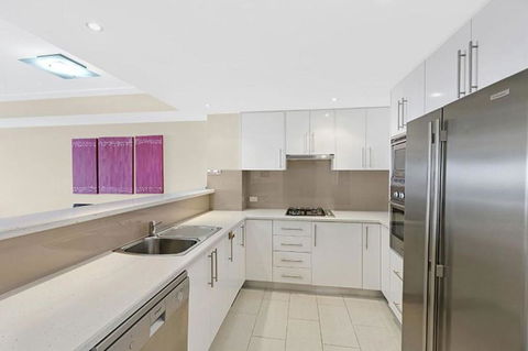 Sandy Cove Apartment The Entrance 46 - Sunshine Coast Guide 3