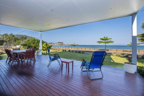 Sandy Decks - Sunshine Coast Guide 1