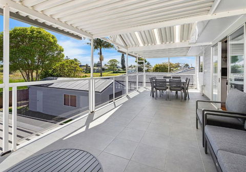 Sandy Dreams - Sunshine Coast Guide 0
