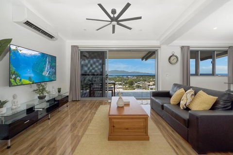 SEA-Renity On Castle Hill - Sunshine Coast Guide 2
