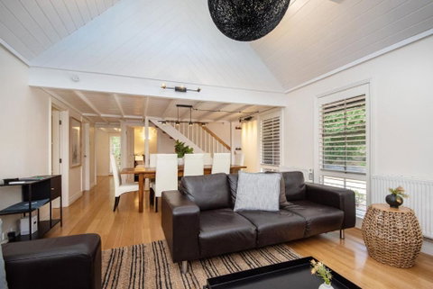 Somers Pool Park And Beach Retreat - Sunshine Coast Guide 3