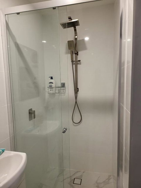 T&V Suites - Sunshine Coast Guide 1