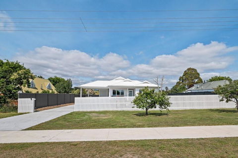 Tamar Valley Luxury Retreat - Sunshine Coast Guide 1