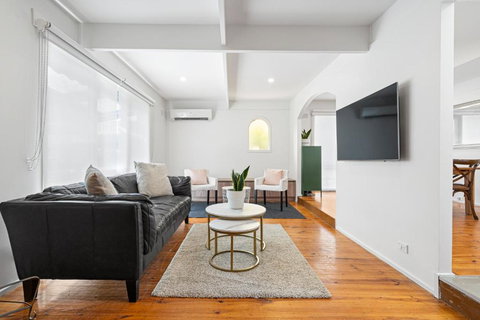 The Cosy Haven - Sunshine Coast Guide 1