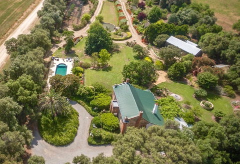 The Garden Cottage At The Olives - Sunshine Coast Guide 3