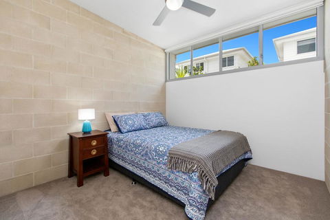 BEACHSIDE HAVEN - Sunshine Coast Guide 2