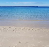 Beachside Husky - Waterfront - Sunshine Coast Guide
