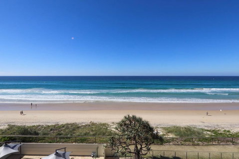 Beachside Tower Apartments - Sunshine Coast Guide 0