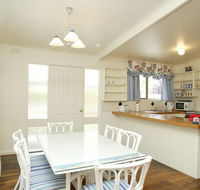 Beachwalk Cottage - Sunshine Coast Guide
