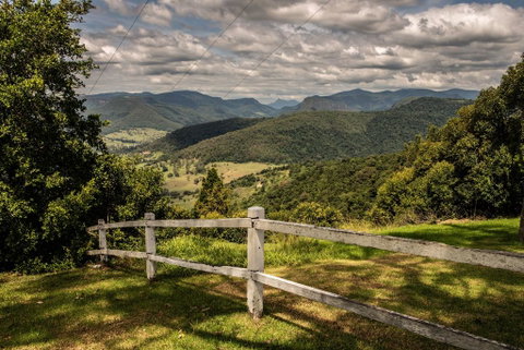 Beechmont Bean Cabins - Sunshine Coast Guide 2