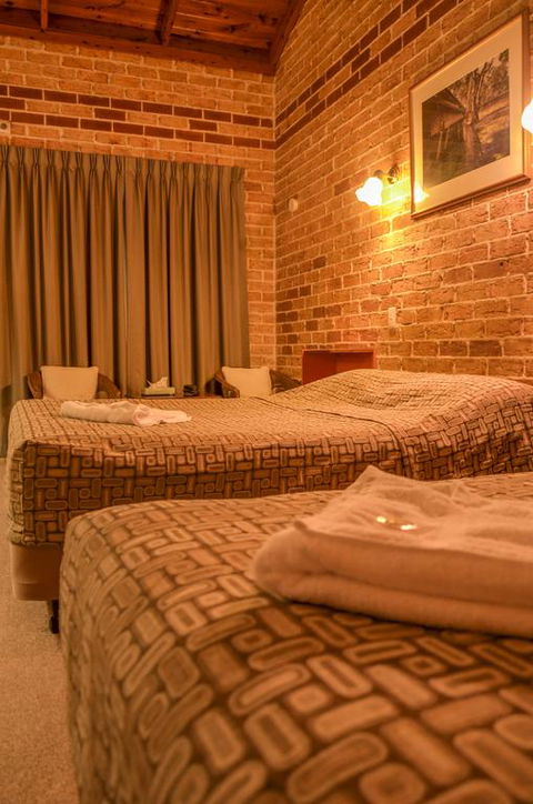 Beenleigh Village Motel - Sunshine Coast Guide 3