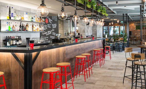 Beer Deluxe Albury - Sunshine Coast Guide 0