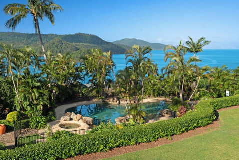 Bella Azure Two Bedroom Two Bathroom Spacious Ocean-view Apartment With Golf Buggy - Sunshine Coast Guide 1