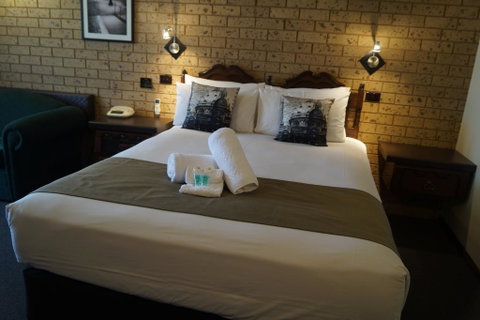 Belltower Motor Inn - Sunshine Coast Guide 2